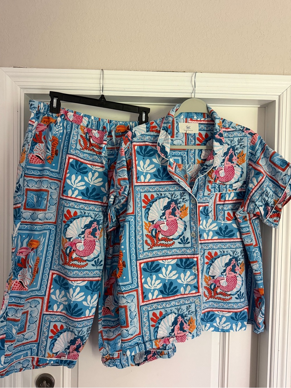 Printfresh SET BOTH SIZE 1X Short Sleeve Top and CAPRI Pant Bottom